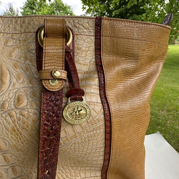 Brahmin Cream /Yellow Croc Emboss Leather Large Tote Bag #103346 - Picture 2 of 16